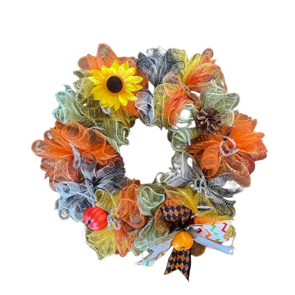Elegant autumn door wreath made of mesh material - Picture 4 of 4